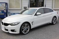 BMW 4シリーズ 440i ｸﾞﾗﾝｸｰﾍﾟMｽﾎﾟｰﾂ 最終ﾓﾃﾞﾙ ｻﾝﾙｰﾌ ｺｰﾗﾙﾚｯﾄﾞﾚｻﾞｰ LEDﾍｯﾄﾞﾗｲﾄ&ﾃｰﾙ 直6ﾀｰﾎﾞ326馬力 液晶ﾒｰﾀｰ ﾊｰﾏﾝｶｰﾄﾞﾝ 追従ACC HUD ﾀｯﾁ画面ﾅﾋﾞTV 衝突軽減ﾌﾞﾚｰｷ 車線逸脱警告 歩行者警告 2年保証