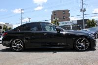 BMW 3シリーズ 330i Mｽﾎﾟｰﾂ ｲﾉﾍﾞｰｼｮﾝ&ﾃﾞﾋﾞｭｰ&ｺﾝﾌｫｰﾄP 高出力 258馬力 ﾚｰｻﾞｰLEDﾗｲﾄ HUD ｼﾞｪｽﾁｬｰC ﾋｰﾀｰ黒革 電動ﾄﾗﾝｸ Hifiｽﾋﾟｰｶｰ 360度ｶﾒﾗ ﾚｲｽﾞVMF19AW ﾋﾞﾙｼｭﾀｲﾝEVOS車高調 追従ACC ｽﾃｱﾘﾝｸﾞｻﾎﾟｰﾄ ﾀｯﾁﾊﾟﾈﾙﾅﾋﾞ2年保証