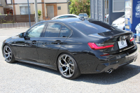 BMW 3シリーズ 330i Mｽﾎﾟｰﾂ ｲﾉﾍﾞｰｼｮﾝ&ﾃﾞﾋﾞｭｰ&ｺﾝﾌｫｰﾄP 高出力 258馬力 ﾚｰｻﾞｰLEDﾗｲﾄ HUD ｼﾞｪｽﾁｬｰC ﾋｰﾀｰ黒革 電動ﾄﾗﾝｸ Hifiｽﾋﾟｰｶｰ 360度ｶﾒﾗ ﾚｲｽﾞVMF19AW ﾋﾞﾙｼｭﾀｲﾝEVOS車高調 追従ACC ｽﾃｱﾘﾝｸﾞｻﾎﾟｰﾄ ﾀｯﾁﾊﾟﾈﾙﾅﾋﾞ2年保証