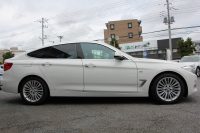 BMW 3シリーズ 320i ｸﾞﾗﾝﾂｰﾘｽﾓ ﾗｸﾞｼﾞｭｱﾘｰ☆期間限定掲載☆追従ACC ﾋｰﾀｰ茶革 衝突軽減ﾌﾞﾚｰｷ 車線逸脱警告 歩行者警告 ﾌﾙｾｸﾞTV ﾀｯﾁﾊﾟｯﾄﾞ対応iﾄﾞﾗｲﾌﾞHDDﾅﾋﾞBｶﾒﾗ 電動ﾄﾗﾝｸ ｽﾏｰﾄｷｰ Bluetooth接続 ｸﾛｰﾑﾗｲﾝｴｸｽﾃﾘｱ 2年保証