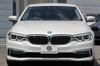 BMW 5シリーズ 523d ﾗｸﾞｼﾞｭｱﾘｰ ｺﾝﾌｫｰﾄP 1ｵｰﾅ 真珠色 変更後新ﾒｰﾀｰ 全ﾋｰﾀｰ黒革 ﾍﾞﾝﾁﾚｰｼｮﾝ&ﾏｯｻｰｼﾞ付ｺﾝﾌｫｰﾄｼｰﾄ ｿﾌﾄｸﾛｰｽﾞﾄﾞｱ HUD 追従ACC ｽﾃｱﾘﾝｸﾞｻﾎﾟｰﾄ ﾀｯﾁ画面対応ﾅﾋﾞTV 360度ｶﾒﾗ LEDﾍｯﾄﾞﾗｲﾄ PDC緊急ﾌﾞﾚｰｷ 2年保証