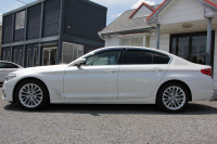 BMW 5シリーズ 523d ﾗｸﾞｼﾞｭｱﾘｰ ｺﾝﾌｫｰﾄP 1ｵｰﾅ 真珠色 変更後新ﾒｰﾀｰ 全ﾋｰﾀｰ黒革 ﾍﾞﾝﾁﾚｰｼｮﾝ&ﾏｯｻｰｼﾞ付ｺﾝﾌｫｰﾄｼｰﾄ ｿﾌﾄｸﾛｰｽﾞﾄﾞｱ HUD 追従ACC ｽﾃｱﾘﾝｸﾞｻﾎﾟｰﾄ ﾀｯﾁ画面対応ﾅﾋﾞTV 360度ｶﾒﾗ LEDﾍｯﾄﾞﾗｲﾄ PDC緊急ﾌﾞﾚｰｷ 2年保証