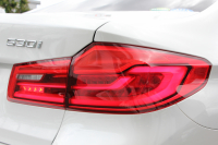 BMW 5シリーズ 530i ﾗｸﾞｼﾞｭｱﾘｰ 真珠色 高出力 252馬力 全ﾋｰﾀｰ黒革 追従ACC ｽﾃｱﾘﾝｸﾞｻﾎﾟｰﾄ ﾌﾙｾｸﾞTV ﾀｯﾁ画面HDDﾅﾋﾞTV 360度ｶﾒﾗ LEDﾍｯﾄﾞﾗｲﾄ ｵｰﾄﾊｲﾋﾞｰﾑ ｱﾝﾋﾞｴﾝﾄﾗｲﾄ ｽﾏｰﾄｷｰ PDC緊急ﾌﾞﾚｰｷ 2年保証