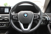 BMW 5シリーズ 530i ﾗｸﾞｼﾞｭｱﾘｰ 真珠色 高出力 252馬力 全ﾋｰﾀｰ黒革 追従ACC ｽﾃｱﾘﾝｸﾞｻﾎﾟｰﾄ ﾌﾙｾｸﾞTV ﾀｯﾁ画面HDDﾅﾋﾞTV 360度ｶﾒﾗ LEDﾍｯﾄﾞﾗｲﾄ ｵｰﾄﾊｲﾋﾞｰﾑ ｱﾝﾋﾞｴﾝﾄﾗｲﾄ ｽﾏｰﾄｷｰ PDC緊急ﾌﾞﾚｰｷ 2年保証