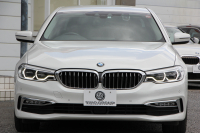 BMW 5シリーズ 530i ﾗｸﾞｼﾞｭｱﾘｰ 真珠色 高出力 252馬力 全ﾋｰﾀｰ黒革 追従ACC ｽﾃｱﾘﾝｸﾞｻﾎﾟｰﾄ ﾌﾙｾｸﾞTV ﾀｯﾁ画面HDDﾅﾋﾞTV 360度ｶﾒﾗ LEDﾍｯﾄﾞﾗｲﾄ ｵｰﾄﾊｲﾋﾞｰﾑ ｱﾝﾋﾞｴﾝﾄﾗｲﾄ ｽﾏｰﾄｷｰ PDC緊急ﾌﾞﾚｰｷ 2年保証
