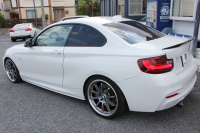 BMW 2シリーズ M235i ｸｰﾍﾟ直6ﾀｰﾎﾞ326馬力 Mﾊﾟﾌｫｰﾏﾝｽｴｱﾛ ｱﾄﾞﾊﾞﾝﾚｰｼﾝｸﾞ鍛造19AW ｱﾀﾞﾌﾟﾃｨﾌﾞMｻｽ ﾌﾙｾｸﾞTV Bｶﾒﾗ&ﾘｱPDC 衝突軽減ﾌﾞﾚｰｷ 車線逸脱警告 歩行者警告 ﾌﾞﾚｰｷ付ｸﾙｺﾝ ﾊﾟﾄﾞﾙｼﾌﾄ 8速AT ﾀｯﾁﾊﾟｯﾄﾞ対応HDDﾅﾋﾞ2年保証