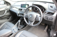 BMW X1 Xﾄﾞﾗｲﾌﾞ18d Xﾗｲﾝ ﾊｲﾗｲﾝ 変更後ﾓﾃﾞﾙ 中期 HUD 追従ACC ﾋｰﾀｰ黒革 ﾊﾟﾜｰｼｰﾄ 変更後ｼｰﾄ ﾀｯﾁﾊﾟﾈﾙ対応iﾄﾞﾗｲﾌﾞHDDﾅﾋﾞﾌﾙｾｸﾞTV Pｱｼｽﾄ Bｶﾒﾗ 新型DSRCﾙｰﾑﾐﾗｰ 電動ﾄﾗﾝｸ USB-C 衝突軽減ﾌﾞﾚｰｷ 車線逸脱警告 歩行者警告 2年保証