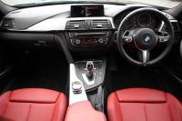 BMW 3シリーズ 320i Mｽﾎﾟｰﾂ 前期最終 ﾋｰﾀｰ赤革 追従ACC ETC2.0 ﾌﾙｾｸﾞTV 衝突軽減ﾌﾞﾚｰｷ 車線逸脱警告 歩行者警告 ﾀｯﾁﾊﾟｯﾄﾞ対応HDDﾅﾋﾞBluetooth接続 ｽﾏｰﾄｷｰ ﾊﾟﾄﾞﾙｼﾌﾄ 専用ｴｱﾛ ｵﾌﾟｼｮﾝ19AW 2年保証