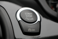 BMW 5シリーズ 523d ｸﾞﾚｰｽﾗｲﾝ 限定車 LCI後期 ｻﾝﾙｰﾌ ｵｲｽﾀｰﾚｻﾞｰ LEDﾍｯﾄﾞﾗｲﾄ 液晶ﾒｰﾀｰ 追従ACC ﾚｰﾝﾁｪﾝｼﾞ警告 衝突軽減ﾌﾞﾚｰｷ 車線逸脱警告 歩行者警告 Mｽﾎﾟｰﾂｽﾃｱﾘﾝｸﾞ真珠色 専用ｸﾞﾘﾙ 2年保証