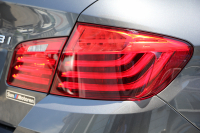 BMW 5シリーズ 523i ｸﾞﾚｰｽﾗｲﾝ 限定車 LCI後期 1ｵｰﾅ ｻﾝﾙｰﾌ ｵｲｽﾀｰﾚｻﾞｰ LEDﾍｯﾄﾞﾗｲﾄ 液晶ﾒｰﾀｰ 追従ACC ﾚｰﾝﾁｪﾝｼﾞ警告 衝突軽減ﾌﾞﾚｰｷ 車線逸脱警告 歩行者警告 Mｽﾎﾟｰﾂｽﾃｱﾘﾝｸﾞ専用ｸﾞﾘﾙ 2年保証