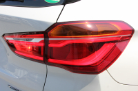 BMW X1 Xdrive18d Mｽﾎﾟｰﾂ ﾊｲﾗｲﾝ☆期間限定掲載☆真珠色 中期 変更後ﾓﾃﾞﾙ 変更後ﾒｰﾀｰ ﾋｰﾀｰ黒革 電動ｼｰﾄ LEDﾍｯﾄﾞﾗｲﾄ 追従ACC HUD 変更後ﾀｯﾁﾊﾟﾈﾙ対応HDDﾅﾋﾞBluetooth接続 Pｱｼｽﾄ Bｶﾒﾗ ｺﾝﾌｫｰﾄP 電動ﾄﾗﾝｸ 18AW 衝突軽減ﾌﾞﾚｰｷ 車線逸脱警告 歩行者警告 2年保証