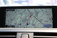 BMW 1シリーズ M135i 320馬力 直6ﾀｰﾎﾞｻﾝﾙｰﾌ Mﾊﾟﾌｫｰﾏﾝｽﾏﾌﾗｰ ｱﾀﾞﾌﾟﾃｨﾌﾞMｻｽ 専用ﾌﾞﾚｰｷ ｸﾙｺﾝ ﾊｰﾏﾝｶｰﾄﾞﾝ iﾄﾞﾗｲﾌﾞHDDﾅﾋﾞBｶﾒﾗ ﾐｭｰｼﾞｯｸｻｰﾊﾞｰ Bluetoothｵｰﾃﾞｨｵ ﾊﾟﾄﾞﾙｼﾌﾄ 専用ﾌﾞﾚｰｷ 専用18AW 8速AT 専用ｴｱﾛ ｽﾏｰﾄｷｰ 2年保証