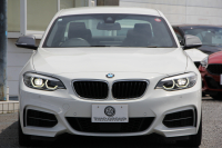 BMW 2シリーズ M240i ｸｰﾍﾟ後期LCI 直6ﾀｰﾎﾞB58ｴﾝｼﾞﾝ 340馬力 LEDﾍｯﾄﾞﾗｲﾄ&ﾃｰﾙ 追従ACC ｱﾀﾞﾌﾟﾃｨﾌﾞMｻｽ ﾀｯﾁ画面HDDﾅﾋﾞPｱｼｽﾄ Bｶﾒﾗ NEWﾙｰﾑﾐﾗｰ&ﾒｰﾀｰ ｼｰﾄﾋｰﾀｰ 8速AT 衝突軽減ﾌﾞﾚｰｷ 車線逸脱警告 歩行者警告 2年保証