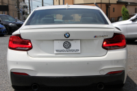 BMW 2シリーズ M240i ｸｰﾍﾟ後期LCI 直6ﾀｰﾎﾞB58ｴﾝｼﾞﾝ 340馬力 LEDﾍｯﾄﾞﾗｲﾄ&ﾃｰﾙ 追従ACC ｱﾀﾞﾌﾟﾃｨﾌﾞMｻｽ ﾀｯﾁ画面HDDﾅﾋﾞPｱｼｽﾄ Bｶﾒﾗ NEWﾙｰﾑﾐﾗｰ&ﾒｰﾀｰ ｼｰﾄﾋｰﾀｰ 8速AT 衝突軽減ﾌﾞﾚｰｷ 車線逸脱警告 歩行者警告 2年保証