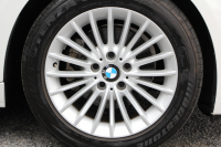 BMW 3シリーズ 320i ﾂｰﾘﾝｸﾞﾗｸﾞｼﾞｭｱﾘｰ 後期LCI 1ｵｰﾅ 新ｴﾝｼﾞﾝ ﾋｰﾀｰ茶革 LEDﾍｯﾄﾞﾗｲﾄ&ﾃｰﾙ 追従ACC ﾚｰﾝﾁｪﾝｼﾞ警告 衝突軽減ﾌﾞﾚｰｷ 車線逸脱警告 歩行者警告 ﾀｯﾁﾊﾟｯﾄﾞ対応HDDﾅﾋﾞ電動ﾄﾗﾝｸ ｽﾏｰﾄｷｰ 2年保証