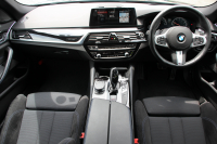 BMW 5シリーズ 523i ｴﾃﾞｨｼｮﾝﾐｯｼｮﾝｲﾝﾎﾟｯｼﾌﾞﾙ 特別仕様車 HUD ﾊｰﾏﾝｶｰﾄﾞﾝ 専用ﾌﾞﾗｯｸAW 追従ACC ｽﾃｱﾘﾝｸﾞｻﾎﾟｰﾄ LEDﾍｯﾄﾞﾗｲﾄ ｵｰﾄﾊｲﾋﾞｰﾑ ﾀｯﾁ画面HDDﾅﾋﾞTV 360度ﾊﾟﾉﾗﾏｶﾒﾗ Pｱｼｽﾄﾌﾟﾗｽ 電動ﾄﾗﾝｸ ｽﾏｰﾄｷｰ 2年保証