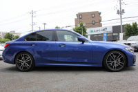 BMW 3シリーズ 330i Mｽﾎﾟｰﾂ ﾃﾞﾋﾞｭｰ&ｺﾝﾌｫｰﾄP 1ｵｰﾅ 高出力 258馬力 高出力 HUD ﾋｰﾀｰ黒革 LEDﾍｯﾄﾞﾗｲﾄ ｵｰﾄﾊｲﾋﾞｰﾑ ﾗｲﾌﾞｺｯｸﾋﾟｯﾄﾞ360度ｶﾒﾗ Applecarplay 追従ACC ｽﾃｱﾘﾝｸﾞｻﾎﾟｰﾄ ﾀｯﾁﾊﾟﾈﾙHDDﾅﾋﾞﾜｲﾔﾚｽ充電 19AW Mｽﾎﾟｰﾂﾌﾞﾚｰｷ Hi-fiｽﾋﾟｰｶｰ 2年保証
