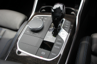 BMW 3シリーズ 330i Mｽﾎﾟｰﾂ ﾃﾞﾋﾞｭｰ&ｺﾝﾌｫｰﾄP 1ｵｰﾅ 高出力 258馬力 高出力 HUD ﾋｰﾀｰ黒革 LEDﾍｯﾄﾞﾗｲﾄ ｵｰﾄﾊｲﾋﾞｰﾑ ﾗｲﾌﾞｺｯｸﾋﾟｯﾄﾞ360度ｶﾒﾗ Applecarplay 追従ACC ｽﾃｱﾘﾝｸﾞｻﾎﾟｰﾄ ﾀｯﾁﾊﾟﾈﾙHDDﾅﾋﾞﾜｲﾔﾚｽ充電 19AW Mｽﾎﾟｰﾂﾌﾞﾚｰｷ Hi-fiｽﾋﾟｰｶｰ 2年保証