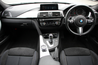 BMW 3シリーズ 320d Mｽﾎﾟｰﾂ 後期 新ｴﾝｼﾞﾝ LEDﾍｯﾄﾞﾗｲﾄ&ﾃｰﾙ 追従ACC ﾚｰﾝﾁｪﾝｼﾞ警告 衝突軽減ﾌﾞﾚｰｷ 車線逸脱警告 歩行者警告 第5世代iﾄﾞﾗｲﾌﾞHDDﾅﾋﾞBｶﾒﾗ ｽﾏｰﾄｷｰ Bluetoothｵｰﾃﾞｨｵ&通話 ﾊﾟﾄﾞﾙｼﾌﾄ 専用ｴｱﾛ 2年保証