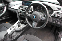 BMW 3シリーズ 320d Mｽﾎﾟｰﾂ 後期 新ｴﾝｼﾞﾝ LEDﾍｯﾄﾞﾗｲﾄ&ﾃｰﾙ 追従ACC ﾚｰﾝﾁｪﾝｼﾞ警告 衝突軽減ﾌﾞﾚｰｷ 車線逸脱警告 歩行者警告 第5世代iﾄﾞﾗｲﾌﾞHDDﾅﾋﾞBｶﾒﾗ ｽﾏｰﾄｷｰ Bluetoothｵｰﾃﾞｨｵ&通話 ﾊﾟﾄﾞﾙｼﾌﾄ 専用ｴｱﾛ 2年保証