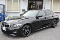BMW 3シリーズ 320i Mｽﾎﾟｰﾂ ﾊｲﾗｲﾝ ﾌｧｽﾄﾄﾗｯｸP ｺﾝﾌｫ-ﾄP ﾋｰﾀｰ黒革 ｱﾀﾞﾌﾟﾃｨﾌﾞMｻｽ ｼﾞｪｽﾁｬｰｺﾝﾄﾛｰﾙ 電動ﾄﾗﾝｸ 19AW Mｽﾎﾟｰﾂﾌﾞﾚｰｷ LEDﾍｯﾄﾞﾗｲﾄ ｵｰﾄﾊｲﾋﾞｰﾑ 追従ACC ｽﾃｱﾘﾝｸﾞｻﾎﾟｰﾄ ﾀｯﾁ画面ﾅﾋﾞPｱｼｽﾄﾌﾟﾗｽ 360度ｶﾒﾗ 2年保証
