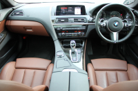 BMW 6シリーズ 640i ｸﾞﾗﾝｸｰﾍﾟMｽﾎﾟｰﾂ ﾌｪｲｽﾘﾌﾄ後 最終ﾓﾃﾞﾙ ｻﾝﾙｰﾌ 液晶ﾒｰﾀｰ HUD ｵﾌﾟｼｮﾝ20AW 新ﾃﾞｻﾞｲﾝLEDﾍｯﾄﾞﾗｲﾄ ﾋｰﾀｰ茶革 新HDDﾅﾋﾞTV Pｱｼｽﾄ TOPﾋﾞｭｰ&ｻｲﾄﾞｶﾒﾗ 追従ACC ﾚｰﾝﾁｪﾝｼﾞ警告 衝突軽減ﾌﾞﾚｰｷ 直6ﾀｰﾎﾞ320馬力 ｽﾏｰﾄｷｰ 2年保証