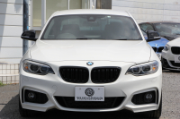 BMW 2シリーズ 220i ｸｰﾍﾟMｽﾎﾟｰﾂ 3Dﾃﾞｻﾞｲﾝﾏﾌﾗｰ ｵﾌﾟｼｮﾝ18AW 衝突軽減ﾌﾞﾚｰｷ 車線逸脱警告 歩行者警告 ﾌﾞﾚｰｷ付ｸﾙｺﾝ ﾀｯﾁﾊﾟｯﾄﾞ対応HDDﾅﾋﾞBｶﾒﾗ Bluetooth接続 左右独立ｵｰﾄｴｱｺﾝ ｽﾏｰﾄｷｰ 直噴ﾀｰﾎﾞ8速AT 2年保証