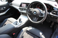 BMW 3シリーズ 330i Mｽﾎﾟｰﾂ ｺﾝﾌｫｰﾄP 1ｵｰﾅ 高出力 258馬力 追従ACC ｽﾃｱﾘﾝｸﾞｻﾎﾟｰﾄ 360度ｶﾒﾗ Pｱｼｽﾄﾌﾟﾗｽ LEDﾍｯﾄﾞﾗｲﾄ ｵｰﾄﾊｲﾋﾞｰﾑ Mｽﾎﾟｰﾂﾌﾞﾚｰｷ ｼｰﾄﾋｰﾀｰ ﾀｯﾁ画面HDDﾅﾋﾞApplecarplay 電動ﾄﾗﾝｸ ﾜｲﾔﾚｽ充電 ｱｸﾃｨﾌﾞPDC緊急ﾌﾞﾚｰｷ 2年保証