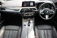 BMW 5シリーズ 523d ﾂｰﾘﾝｸﾞMｽﾎﾟｰﾂ ﾊｲﾗｲﾝ ｲﾉﾍﾞｰｼｮﾝ&ｺﾝﾌｫｰﾄP 1ｵｰﾅ 全ﾋｰﾀｰ黒革 全ﾄﾞｱｿﾌﾄｸﾛｰｽﾞﾏｯｻｰｼﾞ&ﾍﾞﾝﾁﾚｰｼｮﾝ ﾃﾞｨｽﾌﾟﾚｲｷｰ 追従ACC HUD HDDﾅﾋﾞTV ｼﾞｪｽﾁｬｰｺﾝﾄﾛｰﾙ 置くだけ充電 Pｱｼｽﾄﾌﾟﾗｽ ｽﾃｱﾘﾝｸﾞｻﾎﾟｰﾄ 液晶ﾒｰﾀｰ 2年保証