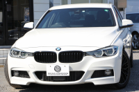 BMW 3シリーズ 320i ﾌﾞﾗｯｸｽﾄｰﾑ 首都圏限定 後期 新ｴﾝｼﾞﾝ Mﾊﾟﾌｫｰﾏﾝｽ18AW&ﾌﾞﾗｯｸｸﾞﾘﾙ LEDﾍｯﾄﾞﾗｲﾄ&ﾃｰﾙ 追従ACC ﾚｰﾝﾁｪﾝｼﾞ警告 衝突軽減ﾌﾞﾚｰｷ 車線逸脱警告 歩行者警告 HDDﾅﾋﾞBｶﾒﾗ ｽﾏｰﾄｷｰ Bluetoothｵｰﾃﾞｨｵ&通話 ﾊﾟﾄﾞﾙｼﾌﾄ 専用ｴｱﾛ 2年保証