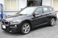BMW X1 Xdrive18d Mｽﾎﾟｰﾂ ﾊｲﾗｲﾝ 変更後ﾓﾃﾞﾙ ﾋｰﾀｰ黒革 電動ｼｰﾄ LEDﾍｯﾄﾞﾗｲﾄ 追従ACC HUD 変更後ﾀｯﾁﾊﾟﾈﾙ対応HDDﾅﾋﾞ新ﾒｰﾀｰ Bluetooth接続 Pｱｼｽﾄ Bｶﾒﾗ ｺﾝﾌｫｰﾄP 電動ﾄﾗﾝｸ 衝突軽減ﾌﾞﾚｰｷ 車線逸脱警告 歩行者警告 2年保証