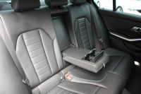 BMW 3シリーズ 320i Mｽﾎﾟｰﾂ ﾃﾞﾋﾞｭｰ&ｲﾉﾍﾞｰｼｮﾝ&ｺﾝﾌｫｰﾄP ﾋｰﾀｰ黒革 HUD ｼﾞｪｽﾁｬｰC ｵﾌﾟｼｮﾝ19AW 電動ﾄﾗﾝｸ Hifiｽﾋﾟｰｶｰ BMWﾗｲﾌﾞｺｯｸﾋﾟｯﾄ 置くだけ充電 LEDﾍｯﾄﾞﾗｲﾄ ｱﾝﾋﾞｴﾝﾄﾗｲﾄ 追従ACC ｽﾃｱﾘﾝｸﾞｻﾎﾟｰﾄ Applecarplay対応 ﾀｯﾁ画面ﾅﾋﾞ2年保証