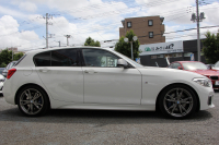 BMW 1シリーズ M135i 後期 ﾌｪｲｽﾘﾌﾄ後 直6ﾀｰﾎﾞ326馬力 ｱﾀﾞﾌﾟﾃｨﾌﾞMｻｽ LEDﾍｯﾄﾞﾗｲﾄ ﾌﾙｾｸﾞTV 衝突軽減ﾌﾞﾚｰｷ 車線逸脱警告 歩行者警告 ﾌﾞﾚｰｷ付ｸﾙｺﾝ Pｱｼｽﾄ Bｶﾒﾗ 専用18AW Mｽﾎﾟｰﾂﾌﾞﾚｰｷ HDDﾅﾋﾞBluetooth接続 電動ｼｰﾄ ﾐﾗｰETC 2年保証