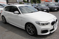 BMW 1シリーズ M135i 後期 ﾌｪｲｽﾘﾌﾄ後 直6ﾀｰﾎﾞ326馬力 ｱﾀﾞﾌﾟﾃｨﾌﾞMｻｽ LEDﾍｯﾄﾞﾗｲﾄ ﾌﾙｾｸﾞTV 衝突軽減ﾌﾞﾚｰｷ 車線逸脱警告 歩行者警告 ﾌﾞﾚｰｷ付ｸﾙｺﾝ Pｱｼｽﾄ Bｶﾒﾗ 専用18AW Mｽﾎﾟｰﾂﾌﾞﾚｰｷ HDDﾅﾋﾞBluetooth接続 電動ｼｰﾄ ﾐﾗｰETC 2年保証