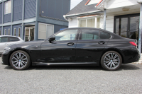 BMW 3シリーズ 320i Mｽﾎﾟｰﾂ ﾊｲﾗｲﾝ&ｻｳﾝﾄﾞ&ｺﾝﾌｫｰﾄP 1ｵｰﾅ ﾊｰﾏﾝｶｰﾄﾞﾝｻﾗｳﾝﾄﾞﾌﾙｾｸﾞTV ｺﾆｬｯｸﾚｻﾞｰ ｼｰﾄﾋｰﾀｰ ﾗﾝﾊﾞｰｻﾎﾟｰﾄ 追従ACC ｽﾃｱﾘﾝｸﾞｻﾎﾟｰﾄ BMWﾗｲﾌﾞｺｯｸﾋﾟｯﾄﾞApplecarplay対応 Pｱｼｽﾄ 電動ﾄﾗﾝｸ 後退ｱｼｽﾄ DｱｼｽﾄPro 2年保証