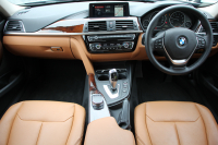 BMW 3シリーズ 320i ﾗｸﾞｼﾞｭｱﾘｰ 最終ﾓﾃﾞﾙ 8A新ｴﾝｼﾞﾝ 追従ACC ﾚｰﾝﾁｪﾝｼﾞ警告 LEDﾍｯﾄﾞﾗｲﾄ&ﾃｰﾙ ｺﾆｬｯｸﾚｻﾞｰ ｼｰﾄﾋｰﾀｰ 変更後ﾀｯﾁﾊﾟﾈﾙ対応ﾅﾋﾞ変更後ﾙｰﾑﾐﾗｰ Bluetooth接続 Bｶﾒﾗ 衝突軽減ﾌﾞﾚｰｷ 車線逸脱警告 歩行者警告 ｽﾏｰﾄｷｰ 2年保証