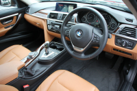 BMW 3シリーズ 320i ﾗｸﾞｼﾞｭｱﾘｰ 最終ﾓﾃﾞﾙ 8A新ｴﾝｼﾞﾝ 追従ACC ﾚｰﾝﾁｪﾝｼﾞ警告 LEDﾍｯﾄﾞﾗｲﾄ&ﾃｰﾙ ｺﾆｬｯｸﾚｻﾞｰ ｼｰﾄﾋｰﾀｰ 変更後ﾀｯﾁﾊﾟﾈﾙ対応ﾅﾋﾞ変更後ﾙｰﾑﾐﾗｰ Bluetooth接続 Bｶﾒﾗ 衝突軽減ﾌﾞﾚｰｷ 車線逸脱警告 歩行者警告 ｽﾏｰﾄｷｰ 2年保証