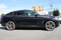 BMW X4 M40i 直6ﾀｰﾎﾞ360馬力 ﾊﾟﾉﾗﾏｻﾝﾙｰﾌ 全席ﾋｰﾀｰ黒革 ｱﾀﾞﾌﾟﾃｨﾌﾞMｻｽ 専用ﾃﾞﾌ 専用ﾌﾞﾚｰｷ 21AW LEDﾍｯﾄﾞﾗｲﾄ 追従ACC HUD ｽﾃｱﾘﾝｸﾞｻﾎﾟｰﾄ ﾀｯﾁ画面HDDﾅﾋﾞTV 360度ﾊﾟﾉﾗﾏｶﾒﾗ ｱｸﾃｨﾌﾞPDC緊急ﾌﾞﾚｰｷ Hifiｽﾋﾟｰｶｰ 置くだけ充電 2年保証
