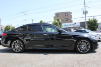BMW 5シリーズ 530i Mｽﾎﾟｰﾂ ｲﾉﾍﾞｰｼｮﾝP 低走行4500km 高出力252馬力 ｻﾝﾙｰﾌ 全ﾋｰﾀｰ本革 HUD ﾜｲﾔﾚｽ充電 ｼﾞｪｽﾁｬｰC ﾃﾞｨｽﾌﾟﾚｲｷｰ 追従ACC ｽﾃｱﾘﾝｸﾞｻﾎﾟｰﾄ ﾀｯﾁ画面HDDﾅﾋﾞTV 360度ｶﾒﾗ 電動ﾄﾗﾝｸ LEDﾍｯﾄﾞﾗｲﾄ 2年保証