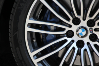 BMW 5シリーズ 530i Mｽﾎﾟｰﾂ ｲﾉﾍﾞｰｼｮﾝP 低走行4500km 高出力252馬力 ｻﾝﾙｰﾌ 全ﾋｰﾀｰ本革 HUD ﾜｲﾔﾚｽ充電 ｼﾞｪｽﾁｬｰC ﾃﾞｨｽﾌﾟﾚｲｷｰ 追従ACC ｽﾃｱﾘﾝｸﾞｻﾎﾟｰﾄ ﾀｯﾁ画面HDDﾅﾋﾞTV 360度ｶﾒﾗ 電動ﾄﾗﾝｸ LEDﾍｯﾄﾞﾗｲﾄ 2年保証