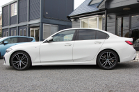 BMW 3シリーズ 320i Mｽﾎﾟｰﾂ ﾃﾞﾋﾞｭｰ&ｺﾝﾌｫｰﾄP 1ｵｰﾅ ﾋｰﾀｰ黒革 19AW Pｱｼｽﾄﾌﾟﾗｽ 360度ｶﾒﾗ ﾌﾙｾｸﾞTV BMWﾗｲﾌﾞｺｯｸﾋﾟｯﾄﾞﾀｯﾁﾊﾟﾈﾙ対応ﾅﾋﾞApplecarplay対応 電動ﾄﾗﾝｸ LEDﾍｯﾄﾞﾗｲﾄ LEDﾌｫｸﾞPｱｼｽﾄ 後退ｱｼｽﾄ Dｱｼｽﾄﾌﾟﾛ 追従ACC ｽﾃｱｻﾎﾟｰﾄ 2年保証
