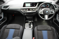 BMW 2シリーズ M235i Xdrive ｸﾞﾗﾝｸｰﾍﾟｾﾚｸﾄP 1ｵﾅ 新車保証 306馬力 4WD ｱﾀﾞﾌﾟﾃｨﾌﾞMｻｽ Mｽﾎﾟｰﾂｼｰﾄ Hi-fiｽﾋﾟｰｶｰ Mｽﾎﾟｰﾂﾌﾞﾚｰｷ 追従ACC 後退ｱｼｽﾄ LEDﾍｯﾄﾞﾗｲﾄ ｵｰﾄﾊｲﾋﾞｰﾑ 専用18AW Applecarplay対応 HDDﾅﾋﾞPｱｼｽﾄ BMWﾗｲﾌﾞｺｯｸﾋﾟｯﾄ