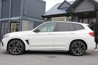 BMW Mシリーズ X3 ｺﾝﾍﾟﾃｨｼｮﾝ 4WD 510馬力 受注生産OPﾊﾟﾉﾗﾏｻﾝR ﾒﾘﾉﾌﾞﾗｯｸﾚｻﾞｰ 全ﾋｰﾀｰ ｱｸﾃｨﾌﾞﾍﾞﾝﾁﾚｰｼｮﾝ 8速ATﾄﾞﾗｲﾌﾞﾛｼﾞｯｸ ﾊｰﾏﾝｶｰﾄﾞﾝ HUD Mｽﾎﾟｰﾂｴｸﾞｿﾞｰｽﾄ 追従ACC HUD ﾃﾞｨｽﾌﾟﾚｲｷ- ｼﾞｪｽﾁｬｰC ﾘｱｼｰﾄ可倒調整 LEDﾍｯﾄﾞﾗｲﾄ 2年保証