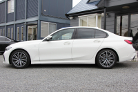 BMW 3シリーズ 320d Xdrive Mｽﾎﾟｰﾂ ｺﾝﾌｫｰﾄP 4WD 1ｵ-ﾅ Pｱｼｽﾄﾌﾟﾗｽ 360度ｶﾒﾗ BMWﾗｲﾌﾞｺｯｸﾋﾟｯﾄﾞﾀｯﾁ画面ﾅﾋﾞApplecarplay対応 ﾜｲﾔﾚｽ充電 LEDﾍｯﾄﾞﾗｲﾄ ｵｰﾄﾊｲﾋﾞｰﾑ 追従ACC ｽﾃｱﾘﾝｸﾞｻﾎﾟｰﾄ ﾚｰﾝﾁｪﾝｼﾞ警告 ｼｰﾄﾋｰﾀｰ 2年保証