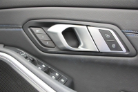 BMW 3シリーズ 320d Xdrive Mｽﾎﾟｰﾂ ｺﾝﾌｫｰﾄP 4WD 1ｵ-ﾅ Pｱｼｽﾄﾌﾟﾗｽ 360度ｶﾒﾗ BMWﾗｲﾌﾞｺｯｸﾋﾟｯﾄﾞﾀｯﾁ画面ﾅﾋﾞApplecarplay対応 ﾜｲﾔﾚｽ充電 LEDﾍｯﾄﾞﾗｲﾄ ｵｰﾄﾊｲﾋﾞｰﾑ 追従ACC ｽﾃｱﾘﾝｸﾞｻﾎﾟｰﾄ ﾚｰﾝﾁｪﾝｼﾞ警告 ｼｰﾄﾋｰﾀｰ 2年保証