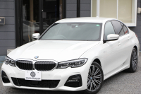 BMW 3シリーズ 320d Xdrive Mｽﾎﾟｰﾂ ｺﾝﾌｫｰﾄP 4WD 1ｵ-ﾅ Pｱｼｽﾄﾌﾟﾗｽ 360度ｶﾒﾗ BMWﾗｲﾌﾞｺｯｸﾋﾟｯﾄﾞﾀｯﾁ画面ﾅﾋﾞApplecarplay対応 ﾜｲﾔﾚｽ充電 LEDﾍｯﾄﾞﾗｲﾄ ｵｰﾄﾊｲﾋﾞｰﾑ 追従ACC ｽﾃｱﾘﾝｸﾞｻﾎﾟｰﾄ ﾚｰﾝﾁｪﾝｼﾞ警告 ｼｰﾄﾋｰﾀｰ 2年保証