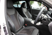 BMW 3シリーズ 320d Xdrive Mｽﾎﾟｰﾂ ｺﾝﾌｫｰﾄP 4WD 1ｵ-ﾅ Pｱｼｽﾄﾌﾟﾗｽ 360度ｶﾒﾗ BMWﾗｲﾌﾞｺｯｸﾋﾟｯﾄﾞﾀｯﾁ画面ﾅﾋﾞApplecarplay対応 ﾜｲﾔﾚｽ充電 LEDﾍｯﾄﾞﾗｲﾄ ｵｰﾄﾊｲﾋﾞｰﾑ 追従ACC ｽﾃｱﾘﾝｸﾞｻﾎﾟｰﾄ ﾚｰﾝﾁｪﾝｼﾞ警告 ｼｰﾄﾋｰﾀｰ 2年保証