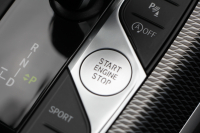 BMW 3シリーズ 320d Xdrive Mｽﾎﾟｰﾂ ｺﾝﾌｫｰﾄP 4WD 1ｵ-ﾅ Pｱｼｽﾄﾌﾟﾗｽ 360度ｶﾒﾗ BMWﾗｲﾌﾞｺｯｸﾋﾟｯﾄﾞﾀｯﾁ画面ﾅﾋﾞApplecarplay対応 ﾜｲﾔﾚｽ充電 LEDﾍｯﾄﾞﾗｲﾄ ｵｰﾄﾊｲﾋﾞｰﾑ 追従ACC ｽﾃｱﾘﾝｸﾞｻﾎﾟｰﾄ ﾚｰﾝﾁｪﾝｼﾞ警告 ｼｰﾄﾋｰﾀｰ 2年保証