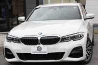 BMW 3シリーズ 320d Xdrive Mｽﾎﾟｰﾂ ｺﾝﾌｫｰﾄP 4WD 1ｵ-ﾅ Pｱｼｽﾄﾌﾟﾗｽ 360度ｶﾒﾗ BMWﾗｲﾌﾞｺｯｸﾋﾟｯﾄﾞﾀｯﾁ画面ﾅﾋﾞApplecarplay対応 ﾜｲﾔﾚｽ充電 LEDﾍｯﾄﾞﾗｲﾄ ｵｰﾄﾊｲﾋﾞｰﾑ 追従ACC ｽﾃｱﾘﾝｸﾞｻﾎﾟｰﾄ ﾚｰﾝﾁｪﾝｼﾞ警告 ｼｰﾄﾋｰﾀｰ 2年保証