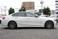 BMW 3シリーズ 320d Xdrive Mｽﾎﾟｰﾂ ｺﾝﾌｫｰﾄP 4WD 1ｵ-ﾅ Pｱｼｽﾄﾌﾟﾗｽ 360度ｶﾒﾗ BMWﾗｲﾌﾞｺｯｸﾋﾟｯﾄﾞﾀｯﾁ画面ﾅﾋﾞApplecarplay対応 ﾜｲﾔﾚｽ充電 LEDﾍｯﾄﾞﾗｲﾄ ｵｰﾄﾊｲﾋﾞｰﾑ 追従ACC ｽﾃｱﾘﾝｸﾞｻﾎﾟｰﾄ ﾚｰﾝﾁｪﾝｼﾞ警告 ｼｰﾄﾋｰﾀｰ 2年保証